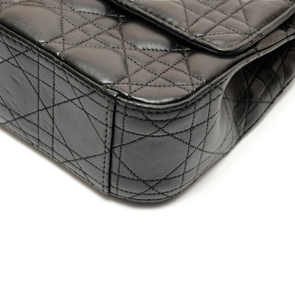 CHRISTIAN DIOR Black Leather Shoulder Bag - Picture 6 of 13